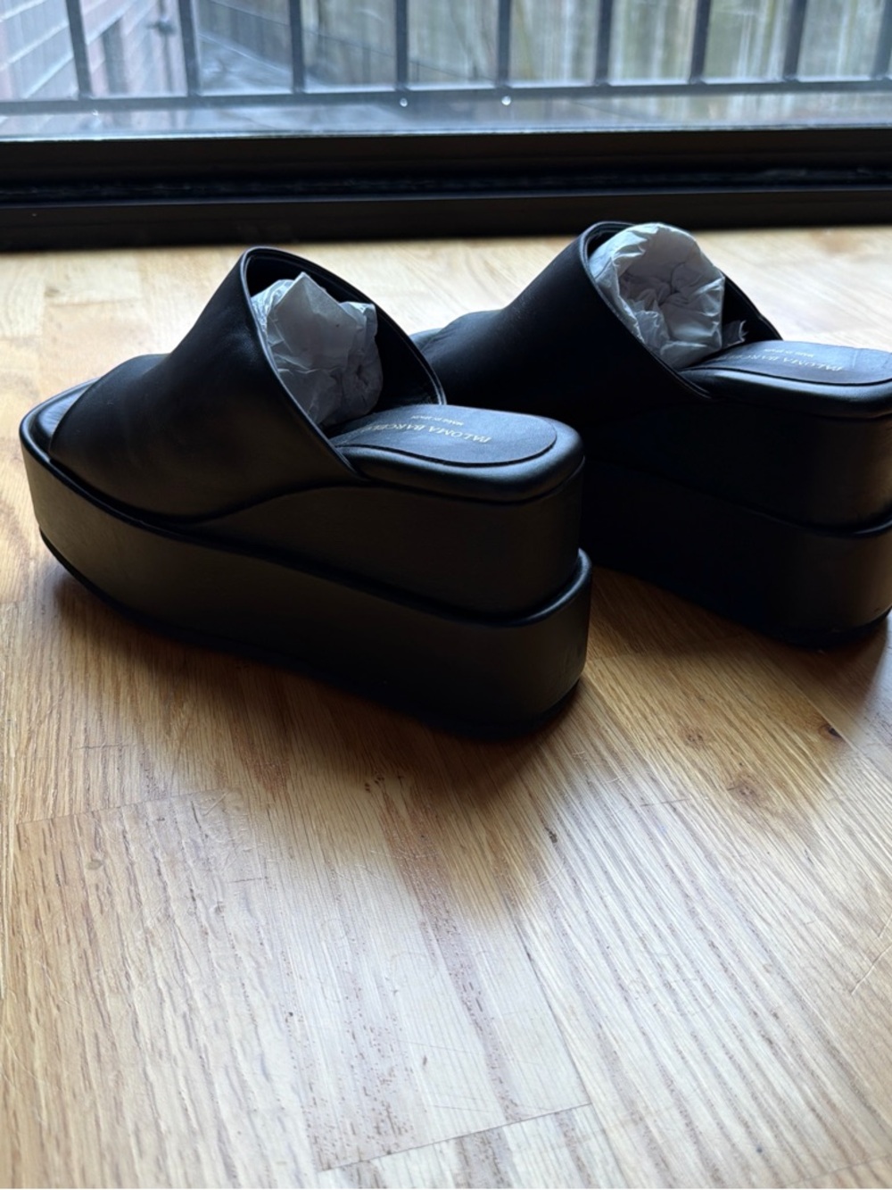 Paloma Barceló Black Leather Platform Slide sandals - Picture 6 of 7